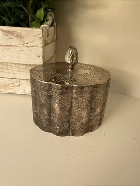 Vintage Silver Tone Ornate Trinket Box Red Lined Scalloped Jewelry Box